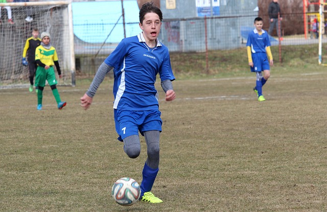 更是篮球综 更是篮球综